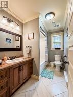 Main bathroom - 