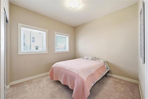 1-64 Barnes St, Winnipeg, MB 