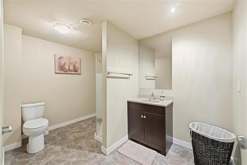 1-64 Barnes St, Winnipeg, MB 
