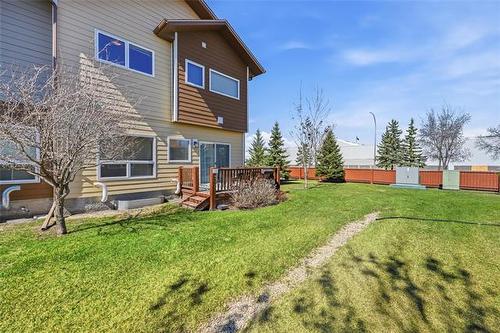 1-64 Barnes St, Winnipeg, MB 