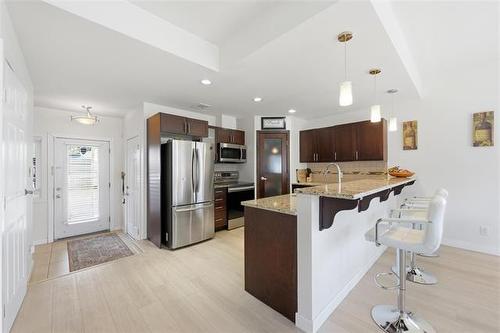1-64 Barnes St, Winnipeg, MB 