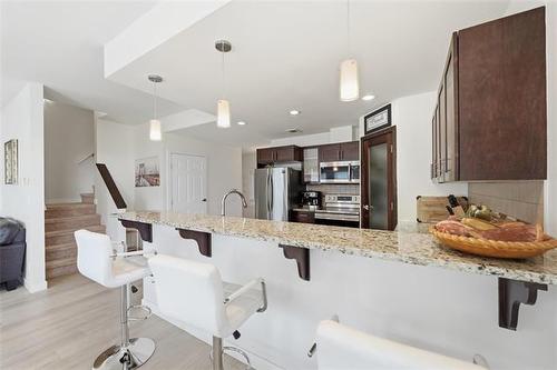 1-64 Barnes St, Winnipeg, MB 