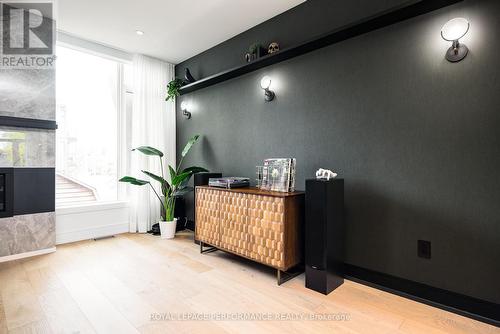 330 Kenwood Avenue, Ottawa, ON - Indoor