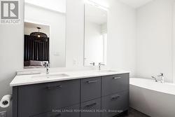 Five-piece ensuite. - 