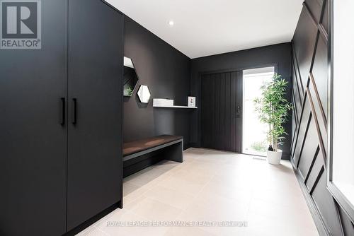 330 Kenwood Avenue, Ottawa, ON - Indoor Photo Showing Other Room