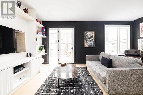 Versatile room with walkout. - 330 Kenwood Avenue, Ottawa, ON - Indoor