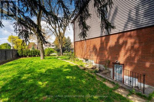 6942 Barrisdale Drive, Mississauga, ON - Outdoor