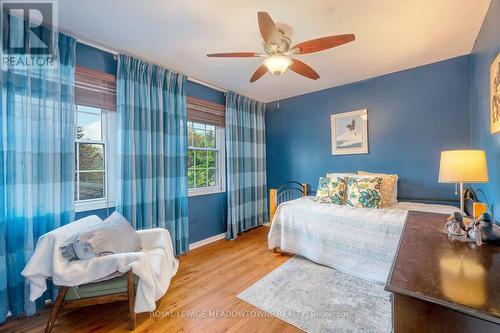 6942 Barrisdale Drive, Mississauga, ON - Indoor Photo Showing Bedroom