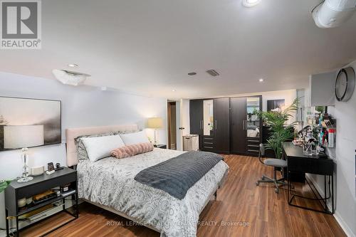 6942 Barrisdale Drive, Mississauga, ON - Indoor Photo Showing Bedroom