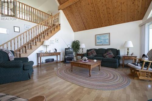 1590 C Line Rd, Richards Landing, ON - Indoor Photo Showing Living Room