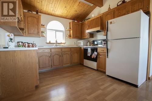 1590 C Line Rd, Richards Landing, ON - Indoor Photo Showing Kitchen
