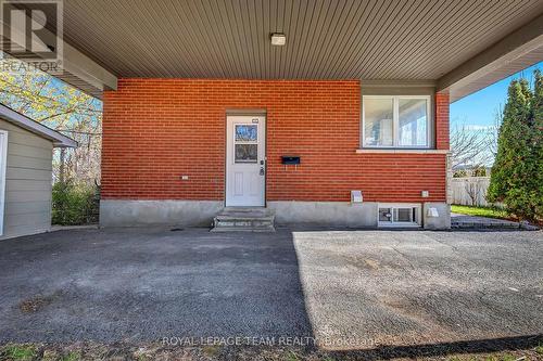 Side Enterance - 925 Moorvale Street, Ottawa, ON - Outdoor With Exterior