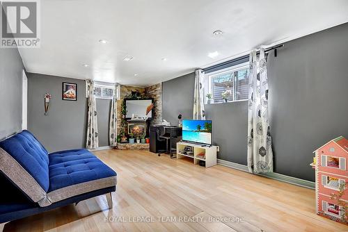 Lower Unit Living Area - 925 Moorvale Street, Ottawa, ON - Indoor