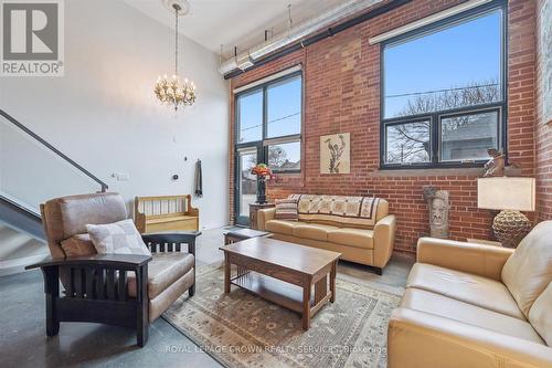 106 - 85 Spruce Street, Cambridge, ON - Indoor Photo Showing Living Room