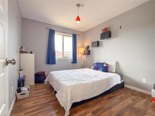 28 White Ash Drive, Brandon, MB - Indoor Photo Showing Bedroom