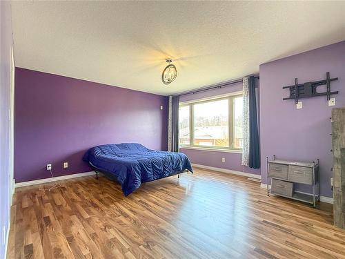 28 White Ash Drive, Brandon, MB - Indoor Photo Showing Bedroom