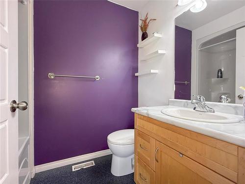 28 White Ash Drive, Brandon, MB - Indoor Photo Showing Bathroom