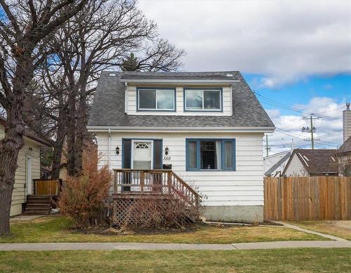 388 Woodlawn Street  Winnipeg, MB R3J 2J1