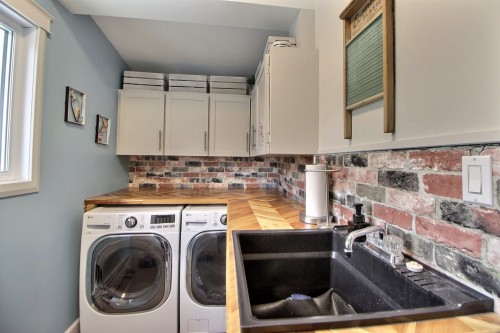 Salle de lavage - 22 6E Avenue E., Amos, QC - Indoor Photo Showing Laundry Room