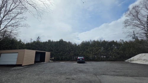 Cour - 22 6E Avenue E., Amos, QC - Outdoor