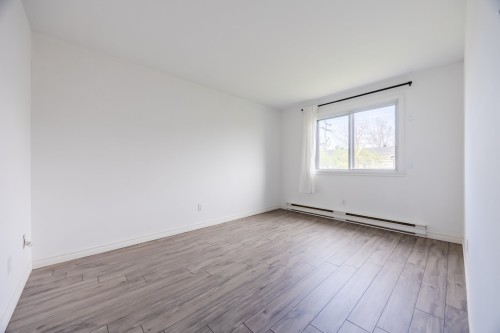 Chambre à coucher - 29-555 Montrose Drive, Beaconsfield, QC - Indoor Photo Showing Other Room