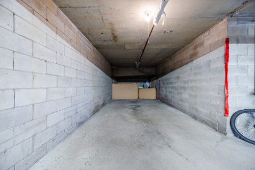 Garage - 29-555 Montrose Drive, Beaconsfield, QC - Indoor Photo Showing Garage