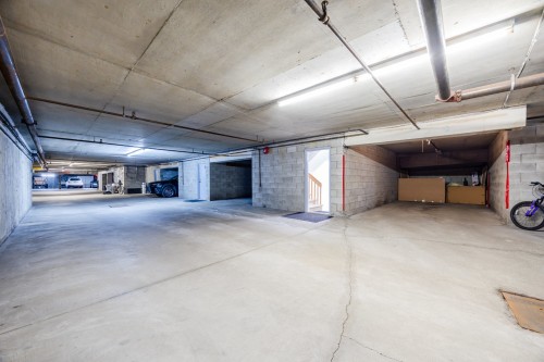 Garage - 29-555 Montrose Drive, Beaconsfield, QC - Indoor Photo Showing Garage