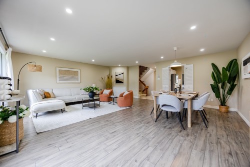 Salon - 29-555 Montrose Drive, Beaconsfield, QC - Indoor