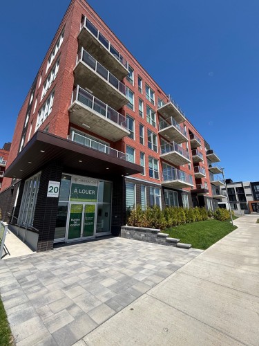 Façade - 301-20 Rue D'Ambre, Candiac, QC - Outdoor With Balcony With Facade