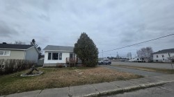 341 Rue Taschereau  Amos, QC J9T 2A1