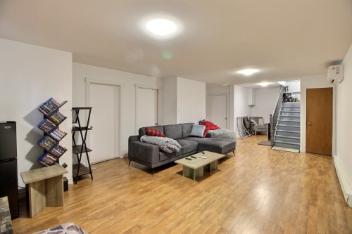 Salle familiale - 341 Rue Taschereau, Amos, QC - Indoor Photo Showing Living Room
