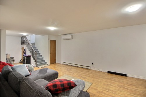 Salle familiale - 341 Rue Taschereau, Amos, QC - Indoor
