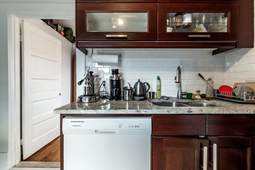 Kitchen - 3525 Boul. Décarie, Montréal (Côte-Des-Neiges/Notre-Dame-De-Grâce), QC - Indoor Photo Showing Kitchen With Double Sink