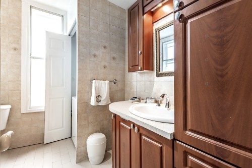 Bathroom - 3525 Boul. Décarie, Montréal (Côte-Des-Neiges/Notre-Dame-De-Grâce), QC - Indoor Photo Showing Bathroom
