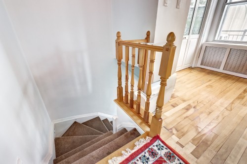 Staircase - 3525 Boul. Décarie, Montréal (Côte-Des-Neiges/Notre-Dame-De-Grâce), QC - Indoor Photo Showing Other Room