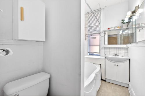 Salle de bains - 3525 Boul. Décarie, Montréal (Côte-Des-Neiges/Notre-Dame-De-Grâce), QC - Indoor Photo Showing Bathroom