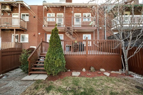Garden - 2529 Rue Du Quesne, Montréal (Mercier/Hochelaga-Maisonneuve), QC - Outdoor With Balcony With Deck Patio Veranda