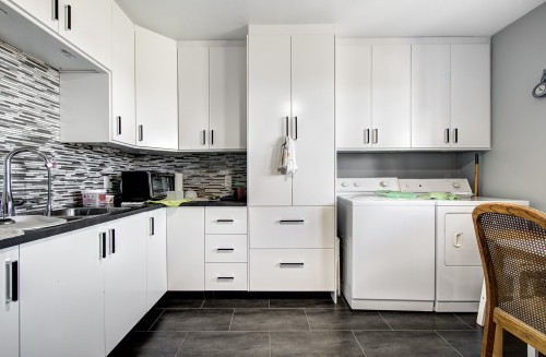 Kitchen - 2529 Rue Du Quesne, Montréal (Mercier/Hochelaga-Maisonneuve), QC - Indoor Photo Showing Laundry Room