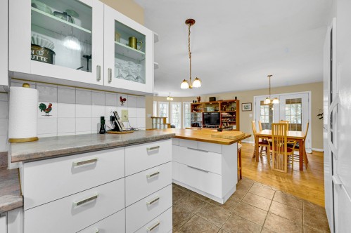 Vue d'ensemble - 325 Ch. Cambria, Gore, QC - Indoor Photo Showing Kitchen