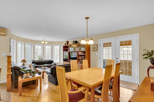 Vue d'ensemble - 325 Ch. Cambria, Gore, QC - Indoor Photo Showing Dining Room