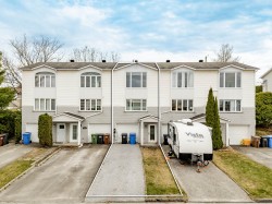 1084 Rue Véronique Sherbrooke (Fleurimont), QC J1E 4B6