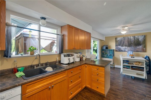 823 Kalmar Rd, Campbell River, BC 