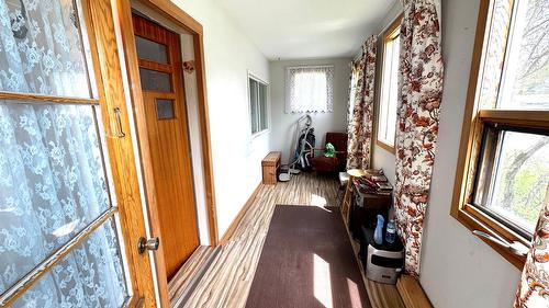 621 9Th Avenue, Fernie, BC - Indoor Photo Showing Other Room