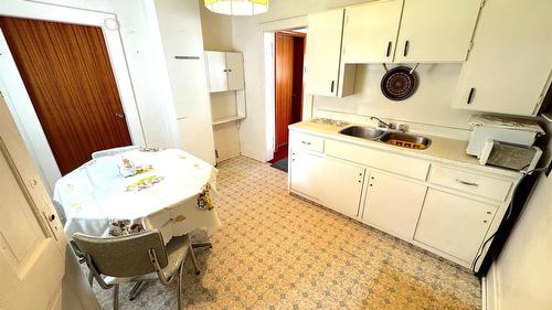 621 9Th Avenue, Fernie, BC - Indoor