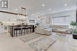 185 ACTON AVENUE Toronto, ON M3H 4H6