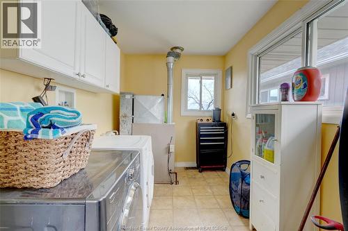 591 Ross Beach, Lakeshore, ON - Indoor Photo Showing Laundry Room