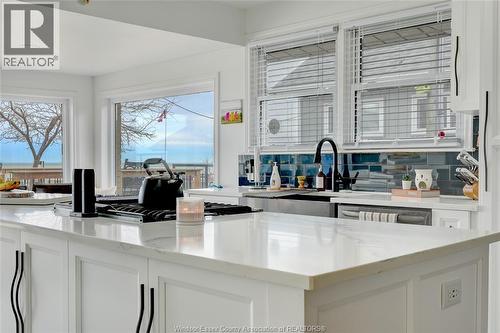 591 Ross Beach, Lakeshore, ON - Indoor Photo Showing Kitchen With Upgraded Kitchen