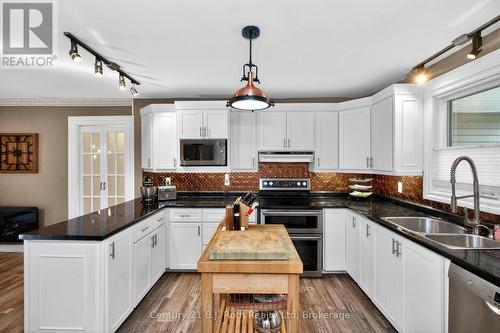 59 Withall Grove, Tiny (Wyevale), ON - Indoor Photo Showing Kitchen