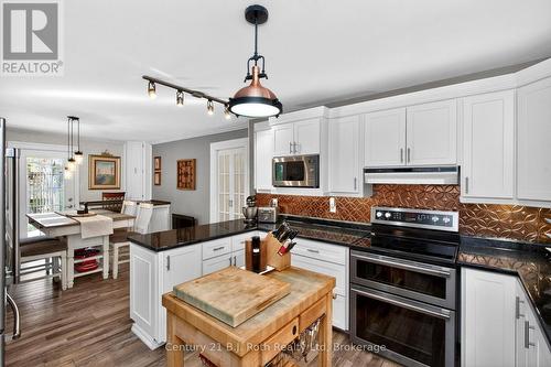 59 Withall Grove, Tiny (Wyevale), ON - Indoor Photo Showing Dining Room