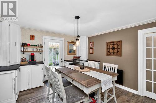 59 Withall Grove, Tiny (Wyevale), ON - Indoor Photo Showing Dining Room